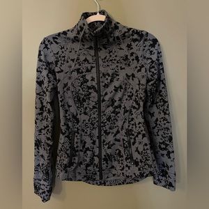 Lululemon define jacket size 6
